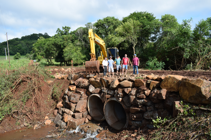Nova estrutura de ponte em Linha Pardo